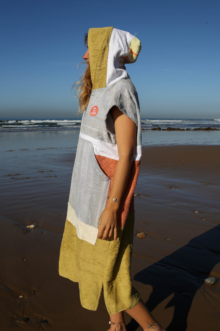 Pray For Waves Friendly Poncho Tiki Breeze