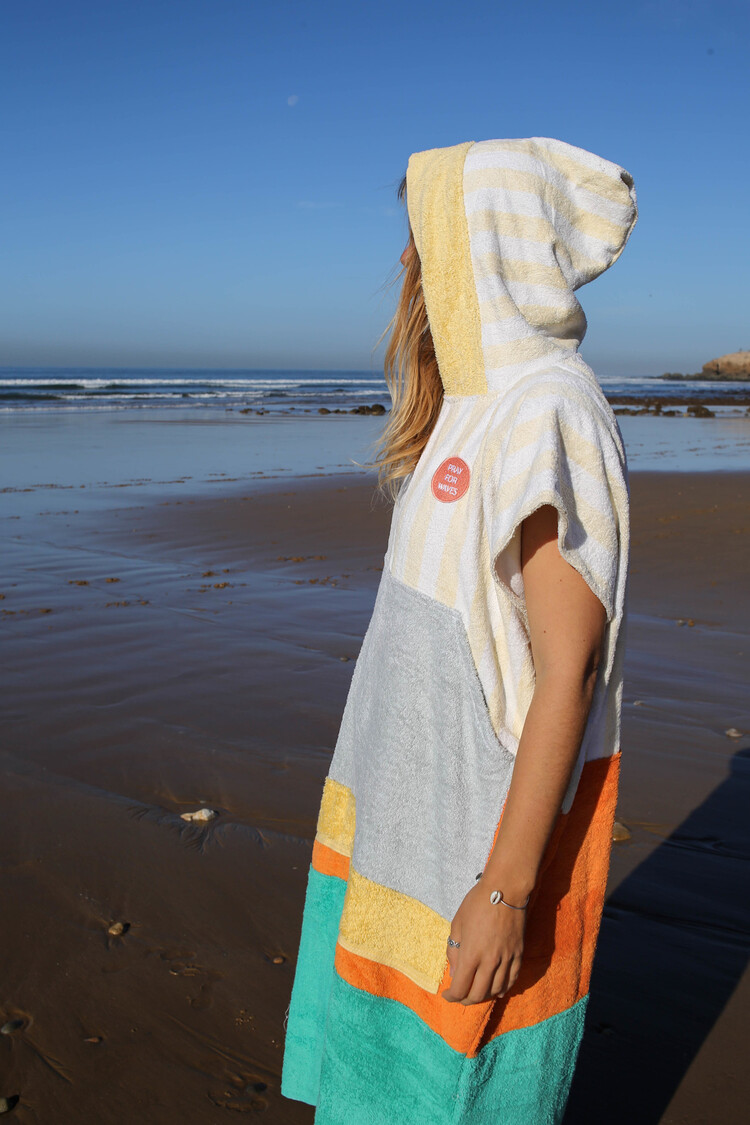 Pray For Waves Friendly Poncho Padang