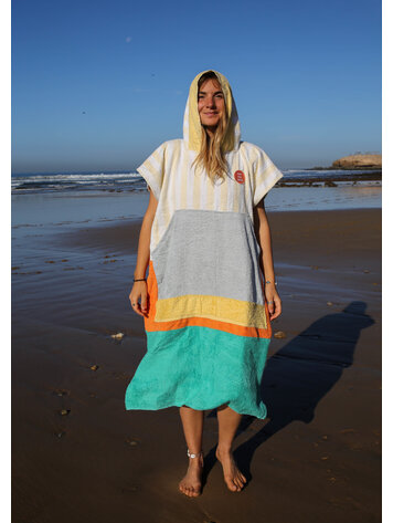 Pray For Waves Friendly Poncho Padang