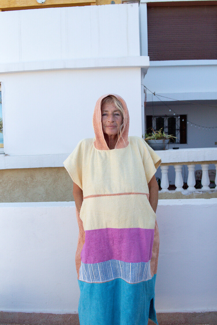 Pray For Waves Friendly Poncho Jerico