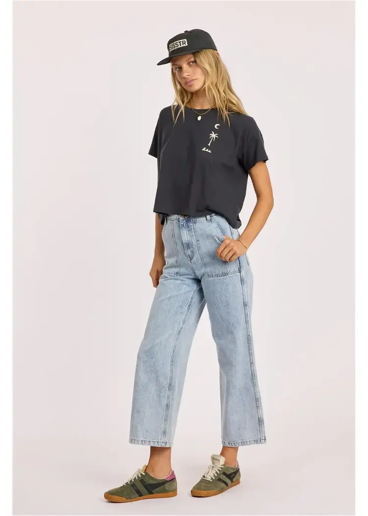 Sisstrevolution Daybreak Crop Tee Vintage black