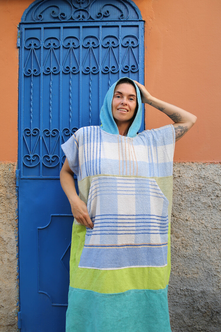 Pray For Waves Friendly Poncho Sun Bum