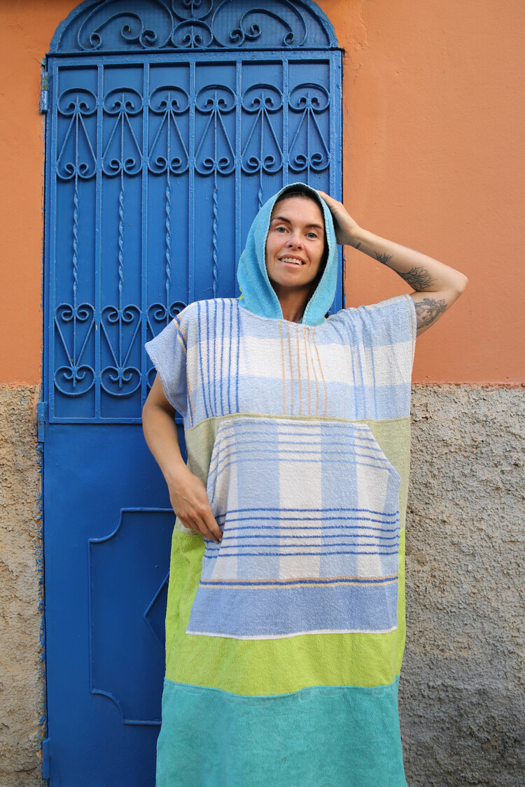 Pray For Waves Friendly Poncho Sun Bum