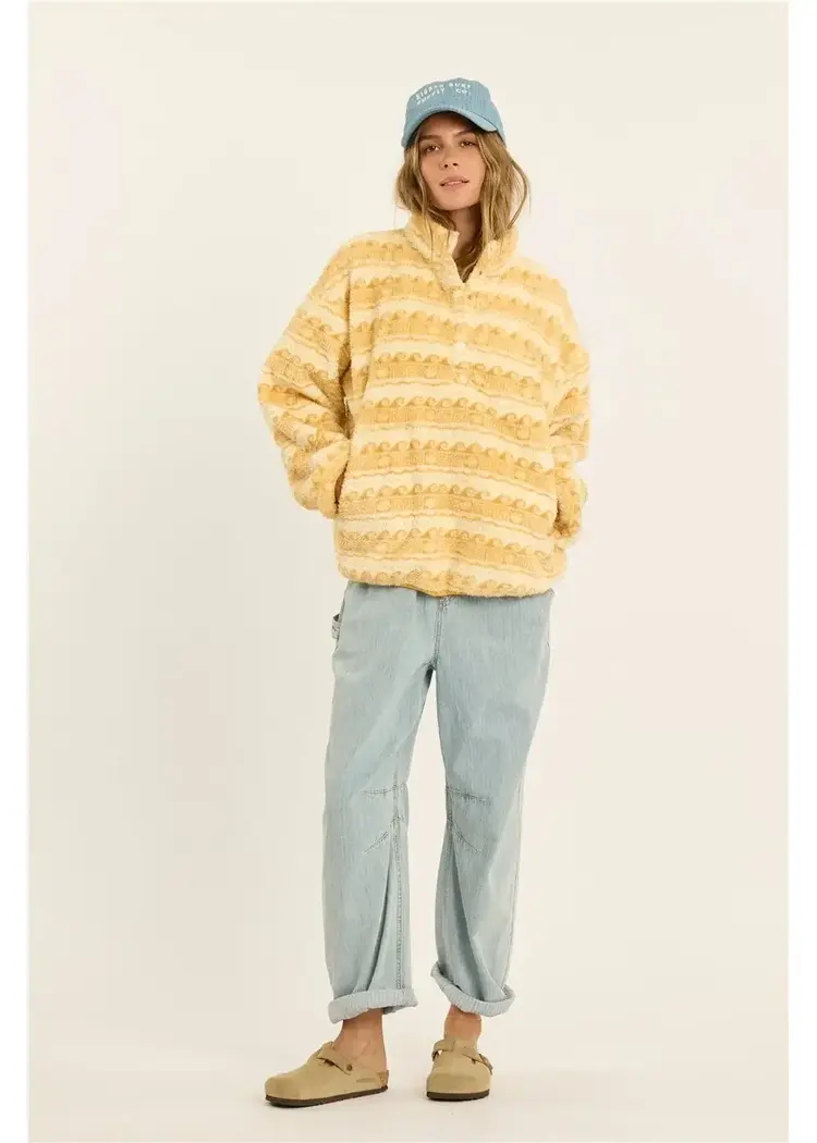 Sisstrevolution Epic Wave Fuzzy Fleece Rattan