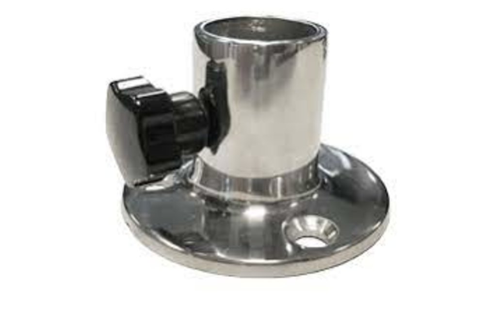 Vlaggenstokhouder RVS recht model 90° 81x42x45mm voor 25mm vlaggenstok