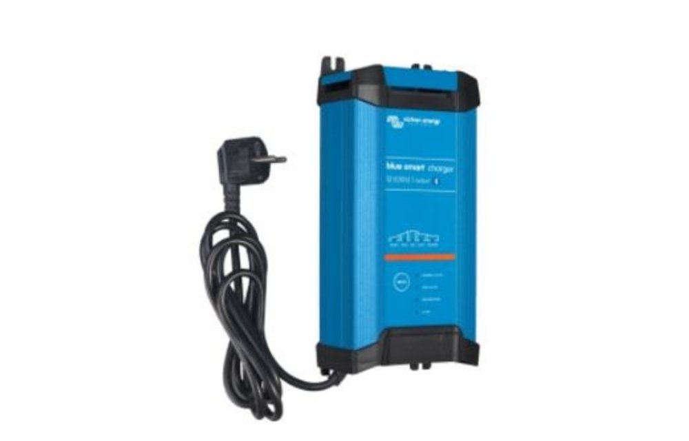 Victron Blue Smart IP22 Acculader 12/30 (1) CEE 7/7