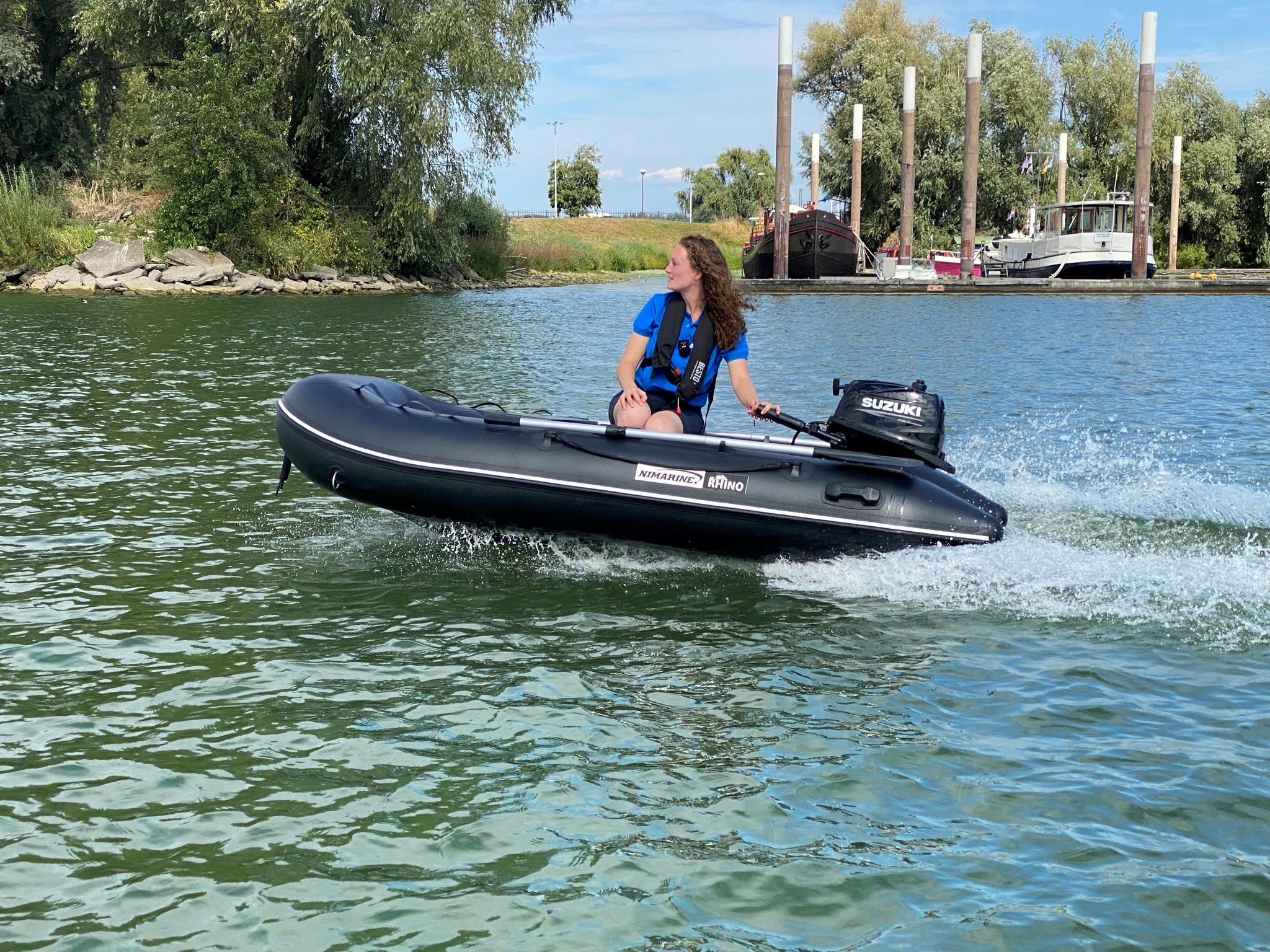 Nimarine Black Rhino 290