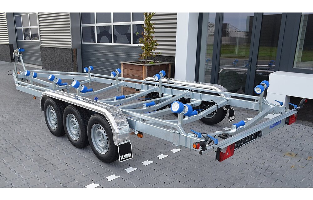 Vlemmix Boottrailer "T" | 8,4 m (as 3×1800 kg)