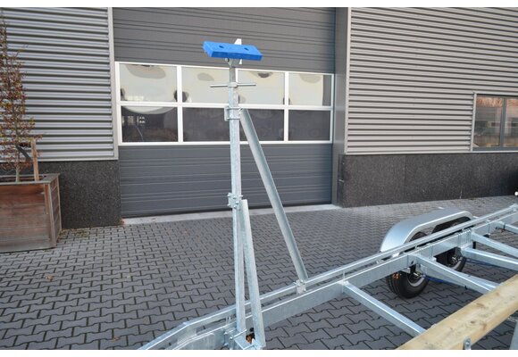 Verstelbare kimsteun incl schoren voor zeilboot