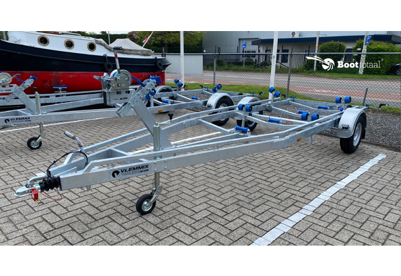 Vlemmix Boottrailer "E" | 7,0 m (as 1×1800 kg)