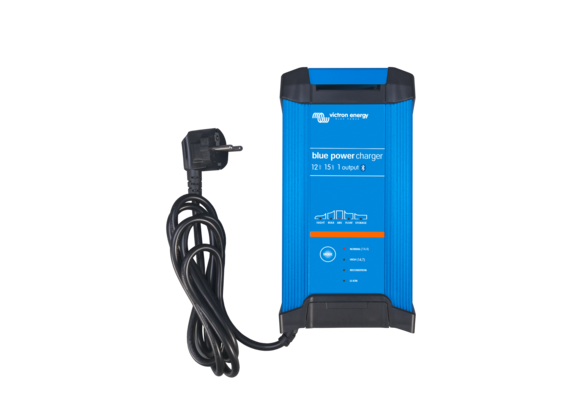 Blue Smart IP22 Charger 12/15 (1)