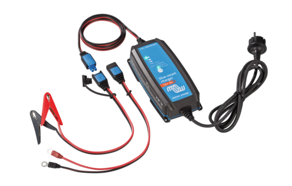 Blue Smart IP65s Charger 12/4 + DC connector