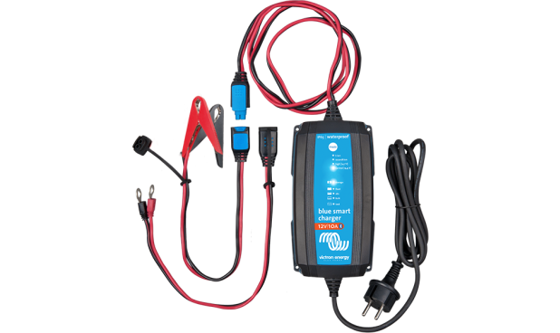 Blue Smart IP65 Charger 12/10 + DC connector