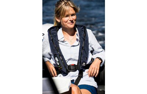 Baltic Legend 305N met Harnas Manueel reddingsvest