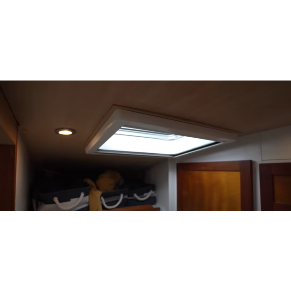 Dometic Oceanair Skyscreen opbouw rolgordijn met hor wit