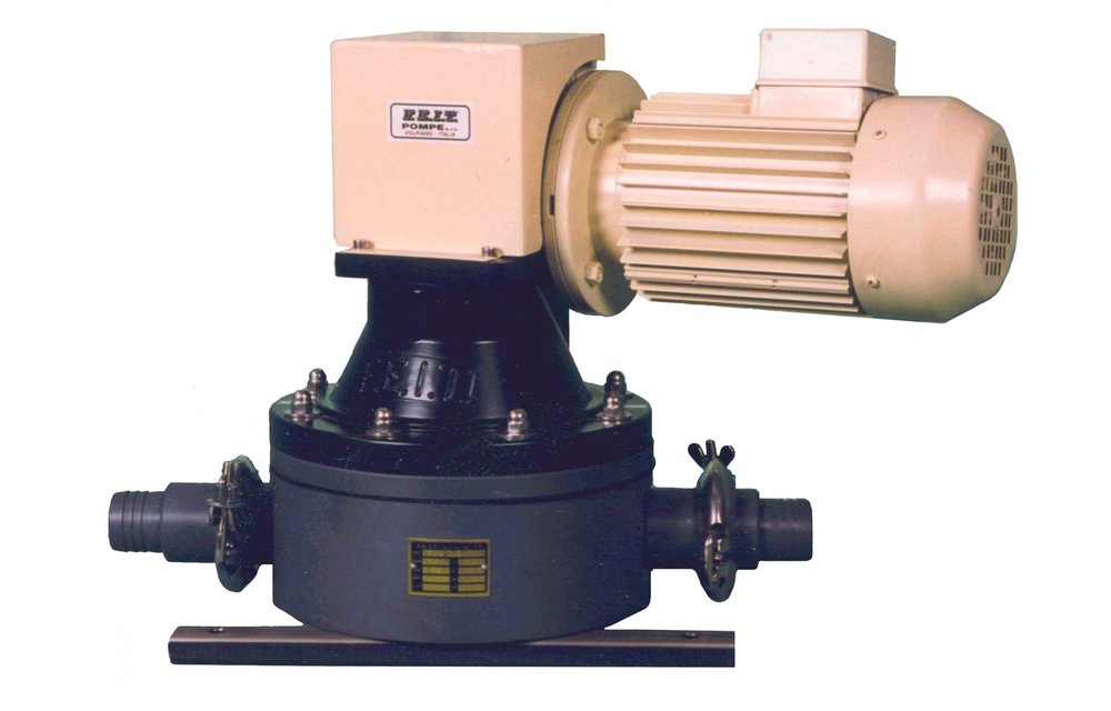 Allpa Membraanpomp PVM 1R  24V/22A  100l/min  zelfaanzuigend tot 4m  slangaansluiting Ø38mm