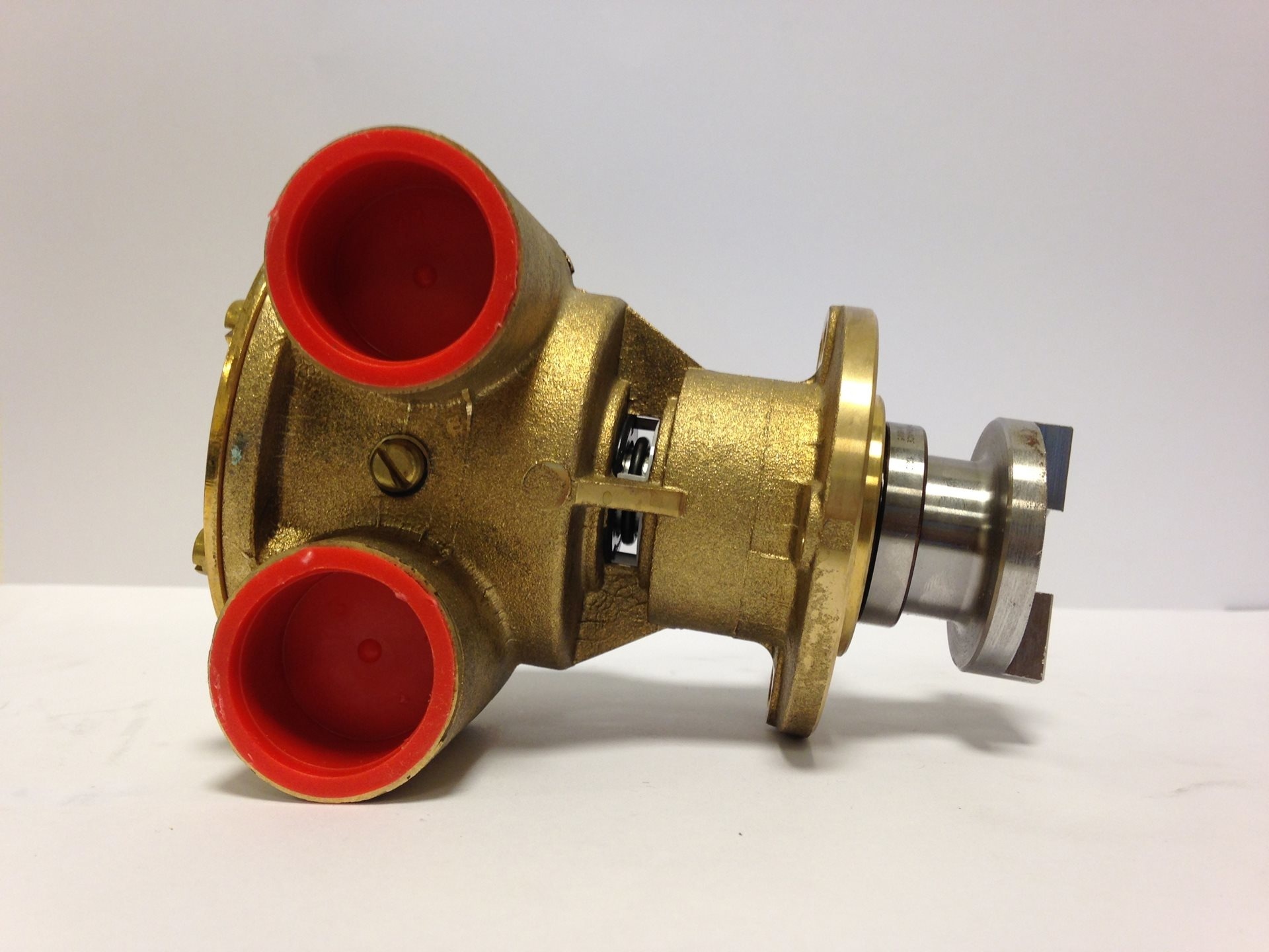 Johnson Pump bronzen koelwater-impellerpomp F7B-9 (Peugeot 505  Mercedes OM616/617  Vetus)