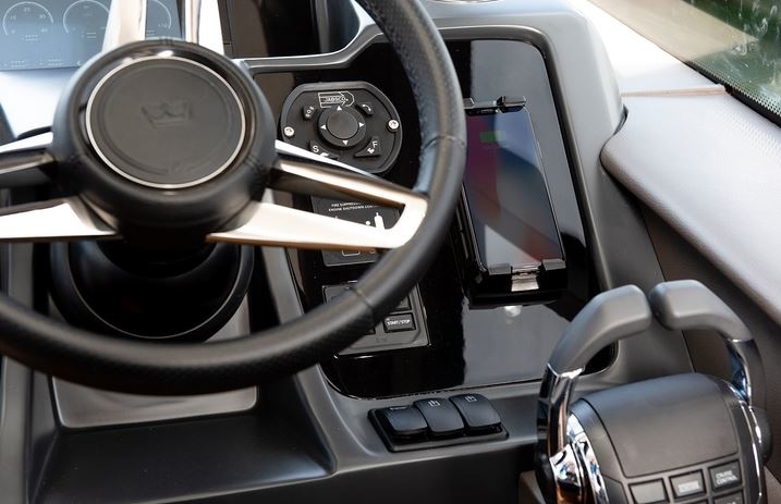 ROKK Active telefoonhouder met oplader draadloos (12/24V)