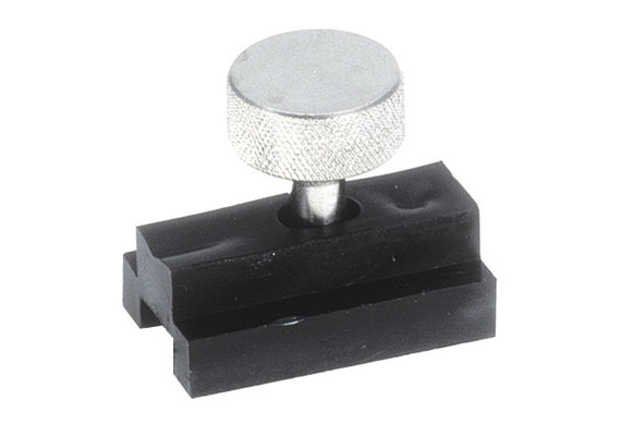 Buiskapbeslag stopper voor rail