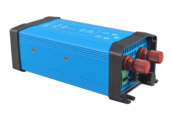 Orion 24/12-70A met boutklemmen