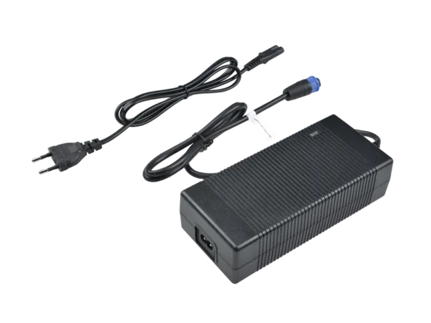 ePropulsion Spirit oplader