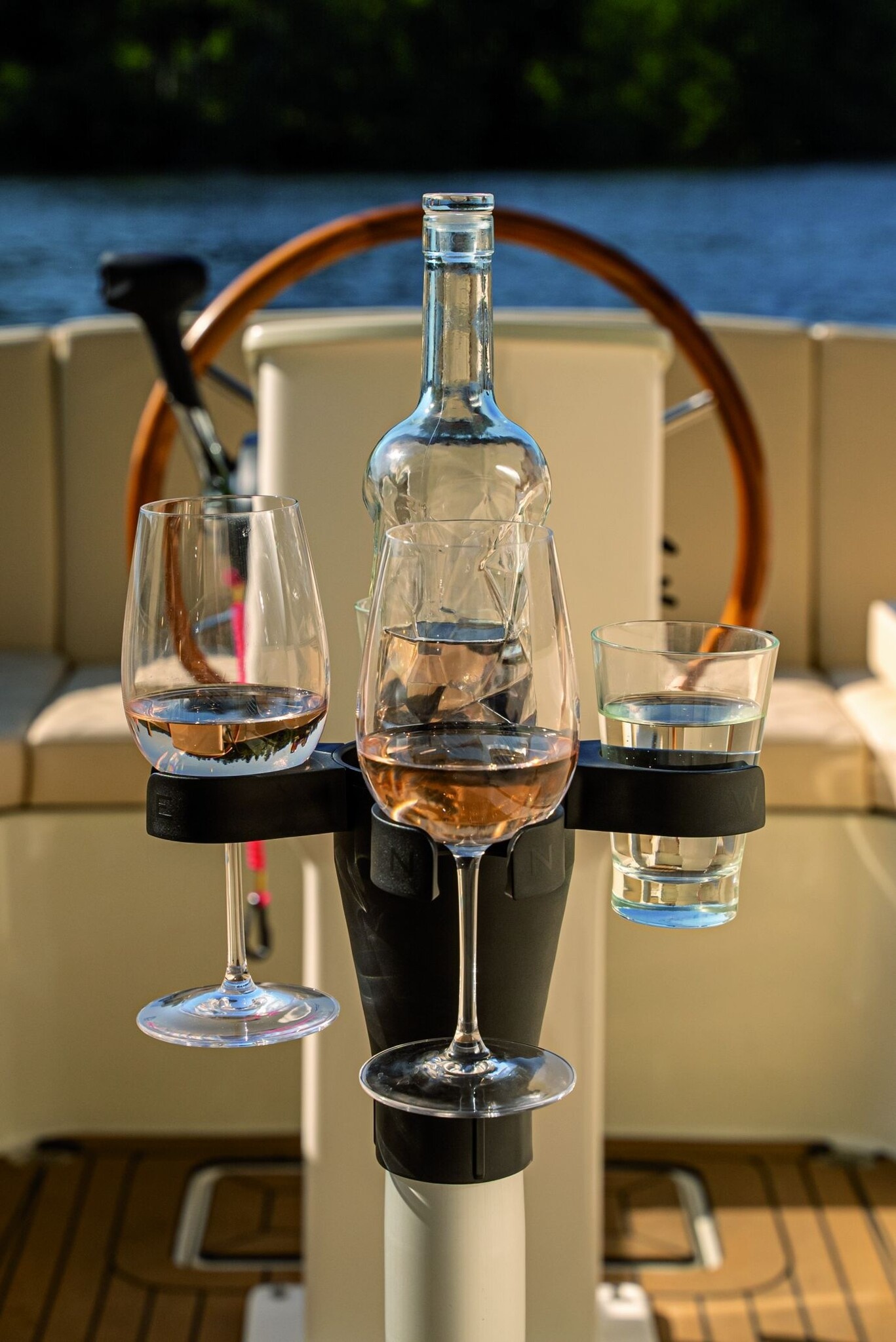 Stilla fles- en bekerhouder voor de boot