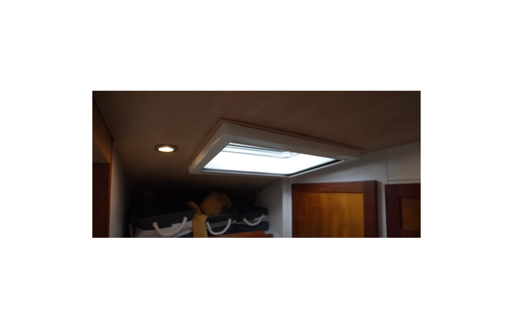 Dometic Oceanair Skyscreen opbouw rolgordijn met hor wit