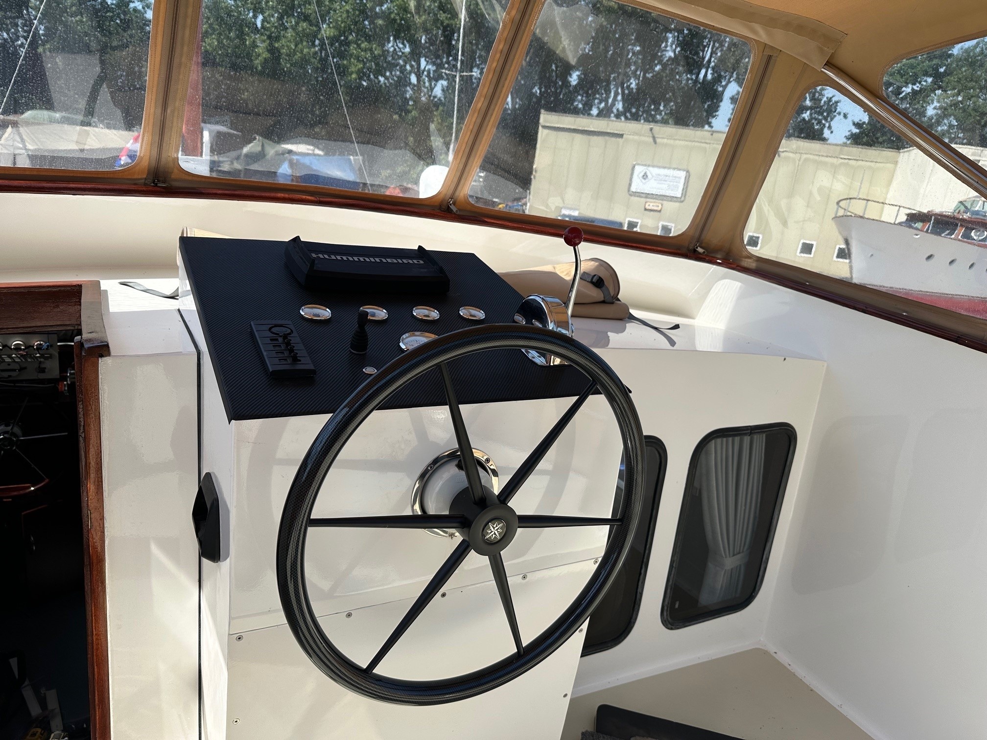 Stuurwiel carbon look zwarte spaak