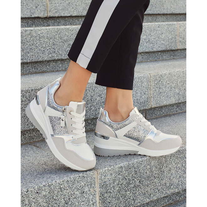 Wedge-Sneakers Weiß mit Reißverschluss und silbernen Glitzerdetails