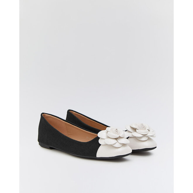 Ballerina Schwarz Blume Weiß