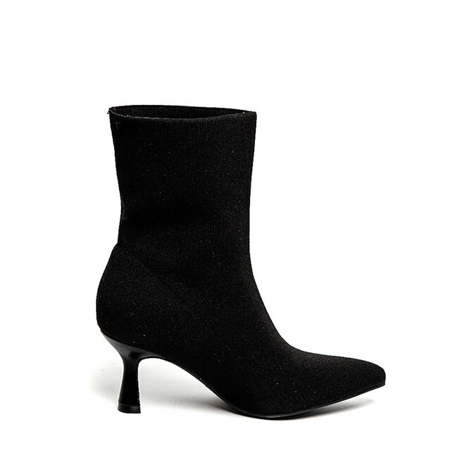 Sock Boots Schwarz mit Kittenabsatz