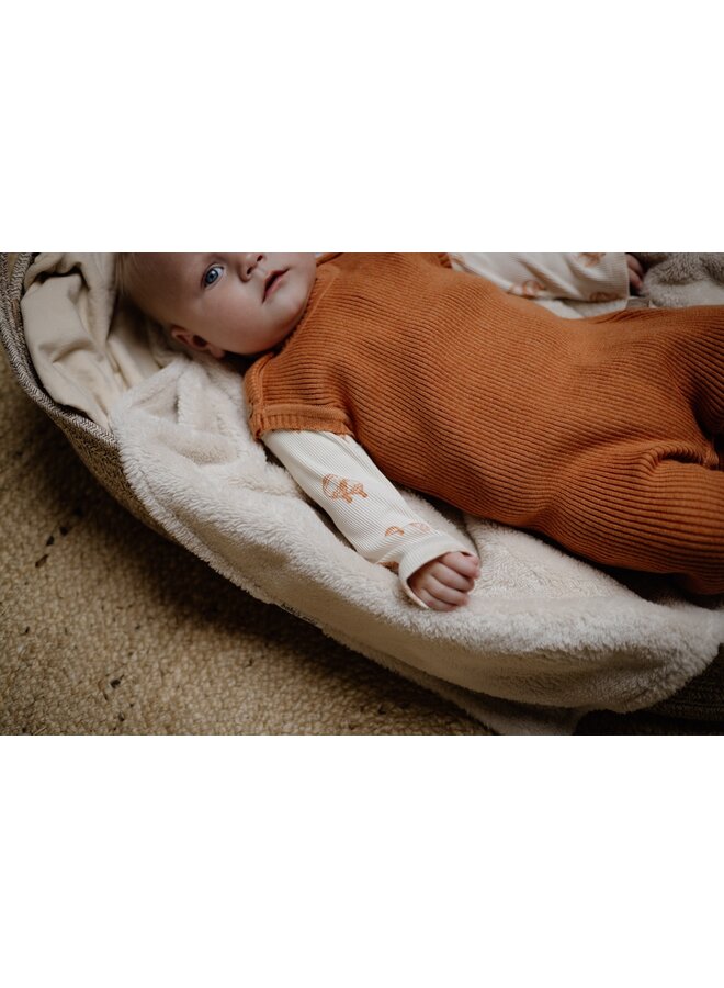 GABRIEL - AOP Orange Graphic | Newborn S24