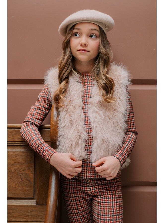 F608-5300 Diam Flo girls faux fur hairy gilet | Kit 050 (W26)