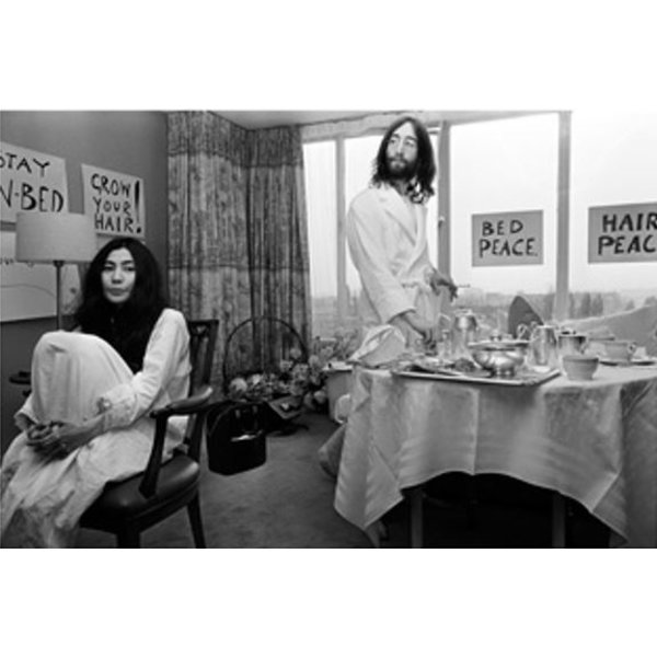 Nico Koster Foto John Lennon & Yoko Ono - ‘Bed-In for Peace’ 1969 - no. 018 | Fotograaf Nico Koster