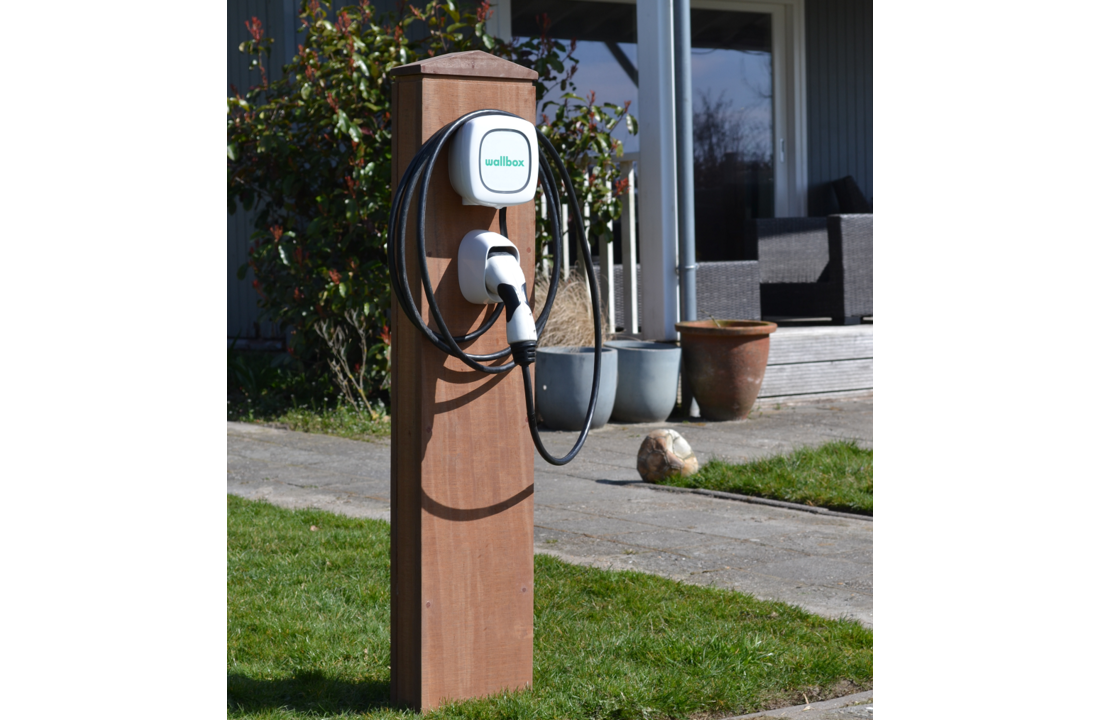 Houten montagepaal