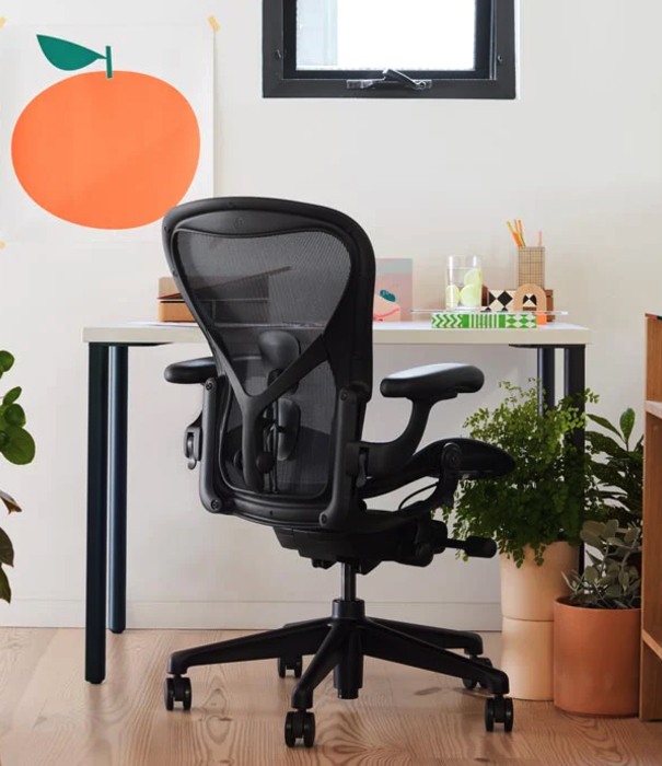 Herman Miller Aeron Remastered Graphite Neu (Full Options)