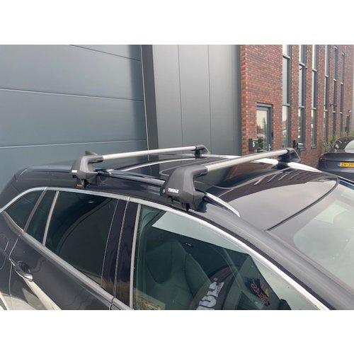 Thule WingBar Edge Thule WingBar Edge dakdragers Opel Astra Sports Tourer bouwjaar 2016 t/m 2022 met sierrailing