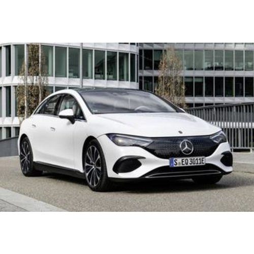 Dakdragers Mercedes EQE sedan