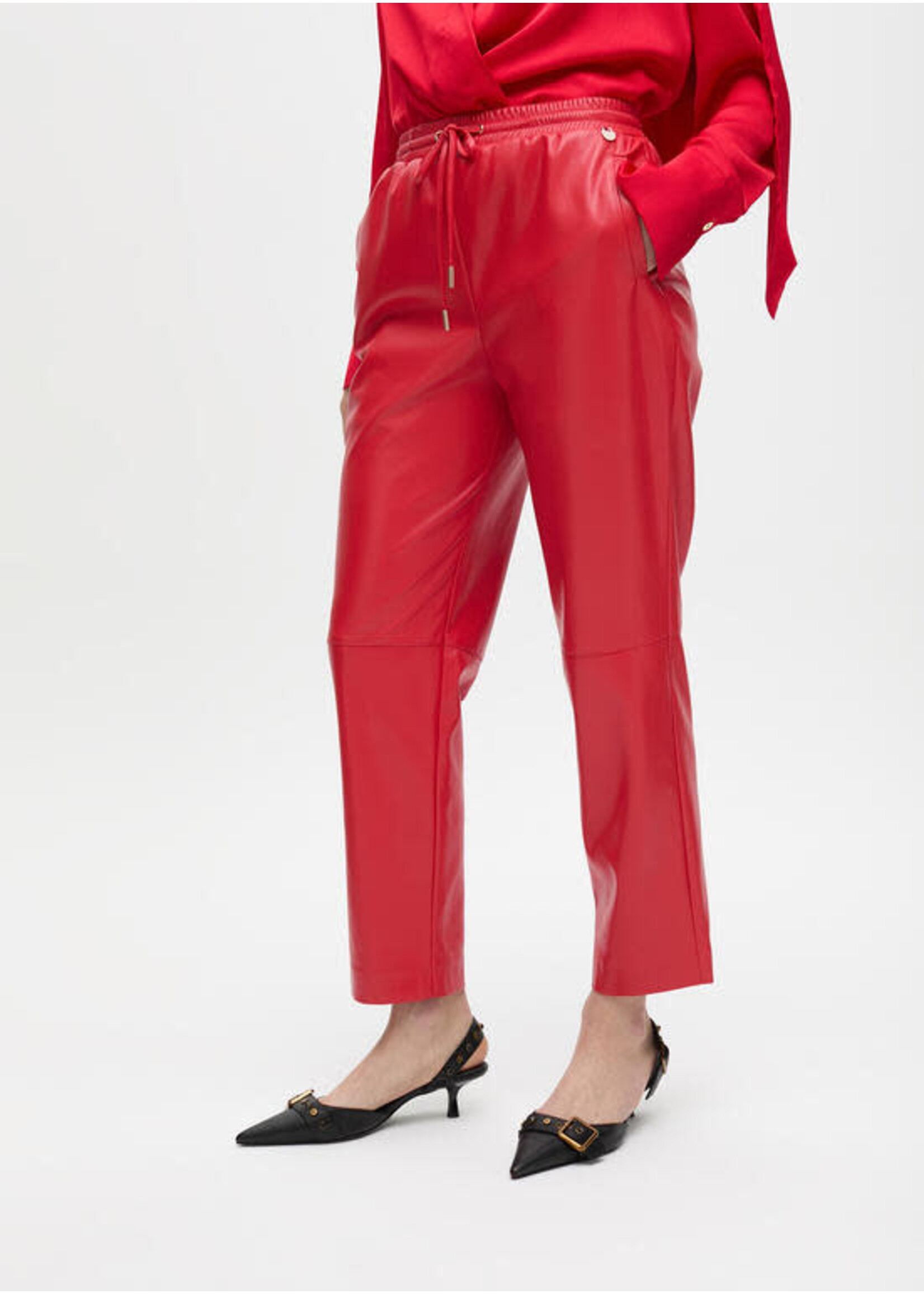 LF2514025 Pantalón jogger PU ROJO