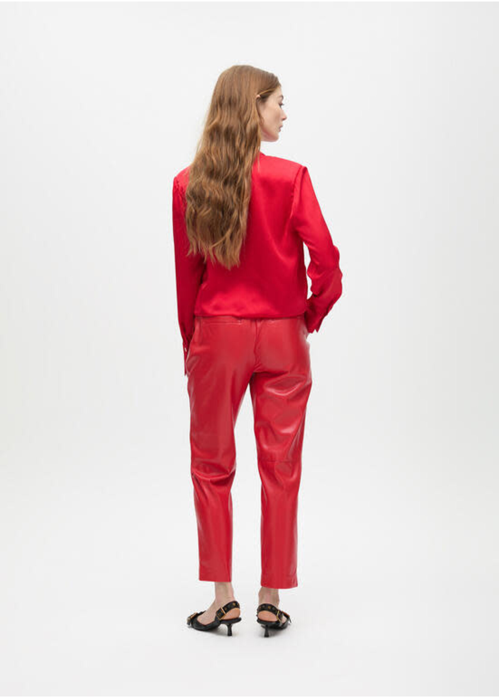 LF2514025 Pantalón jogger PU ROJO