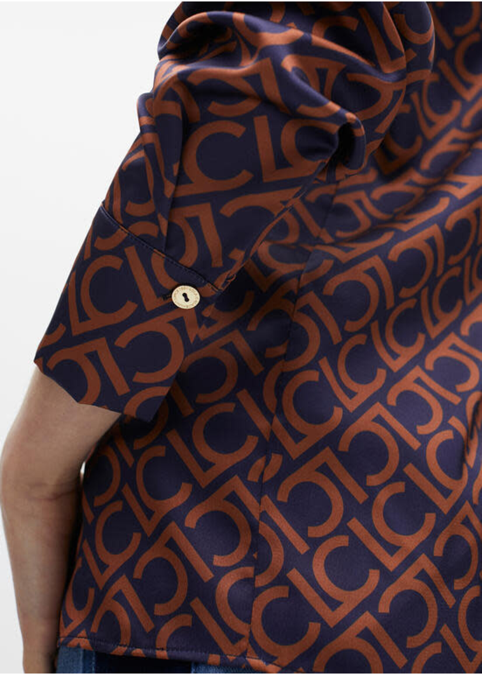 LF2515020 Camisa estampada en satén recta AZUL-MARRON