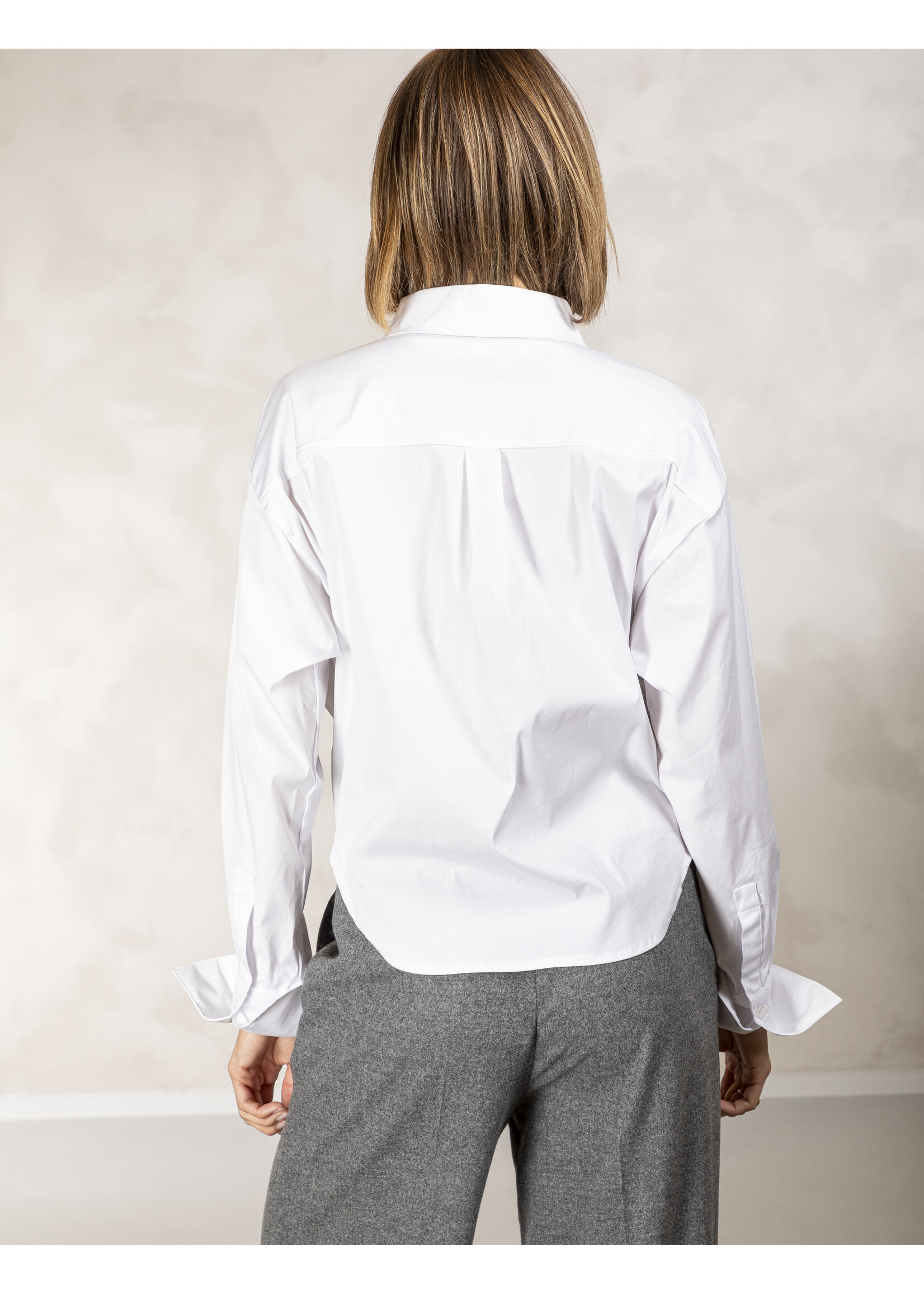 LOBBY BUTTON UP BLOUSE