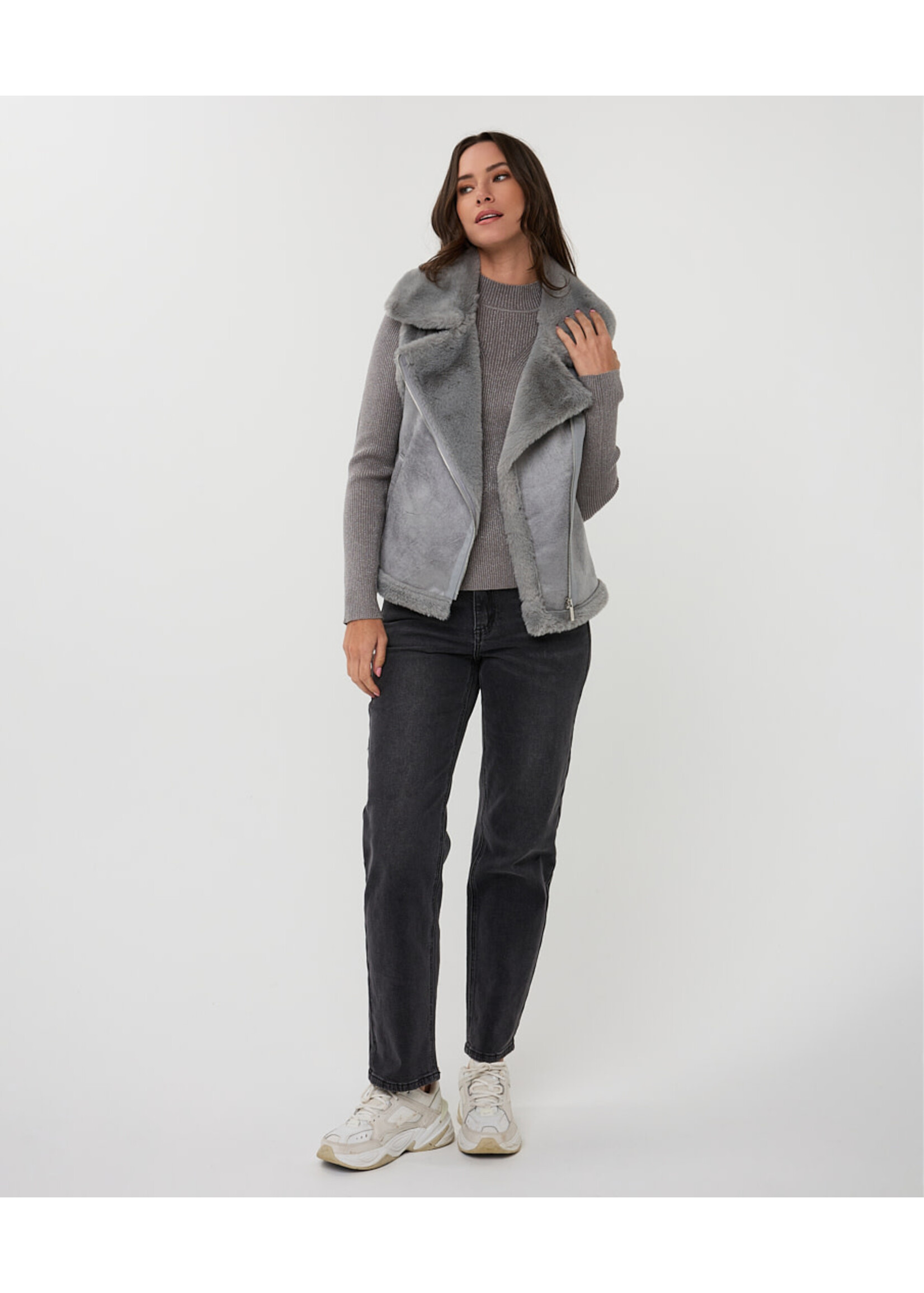 F25.37502 Gillet Fur