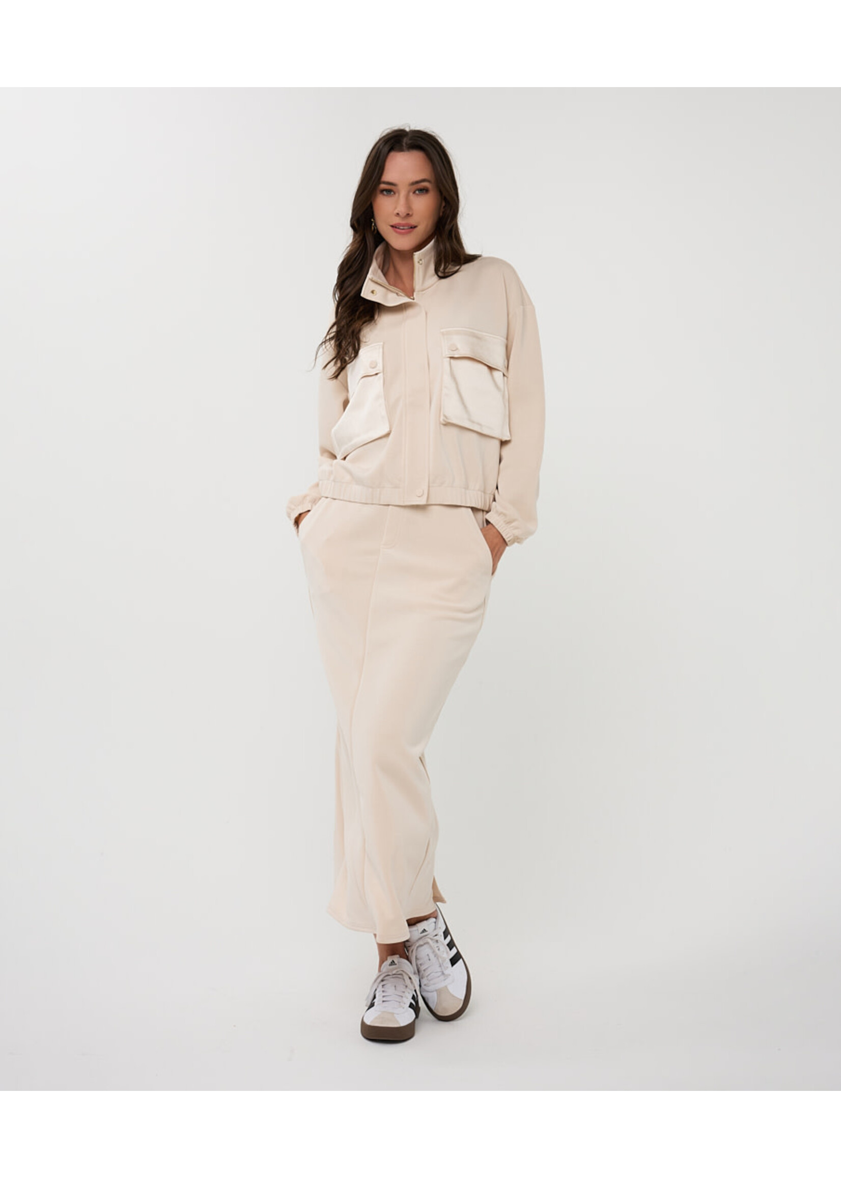 F25.05501 Cardigan Bomber Modal
