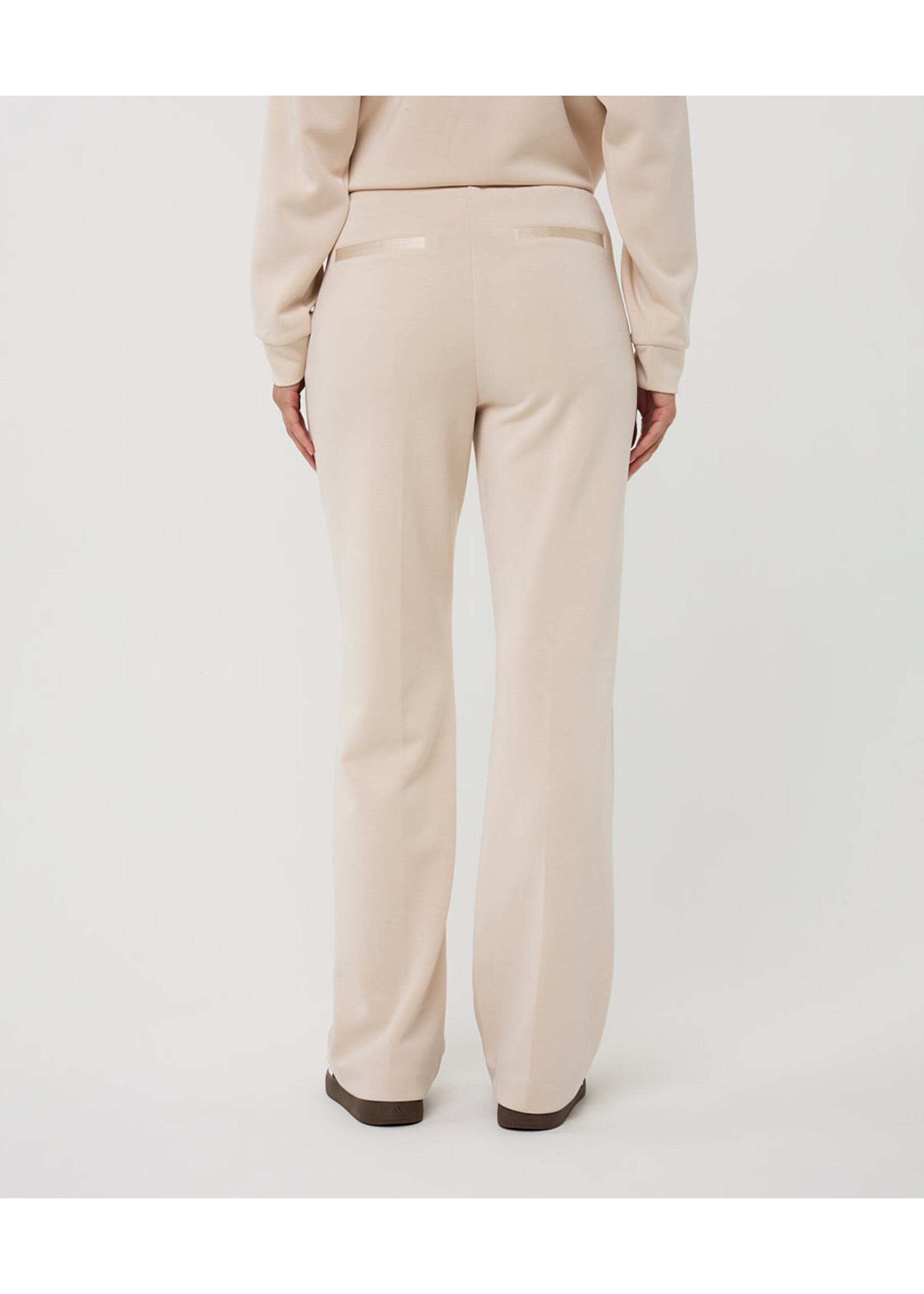 F25.05506 Trousers wide modal
