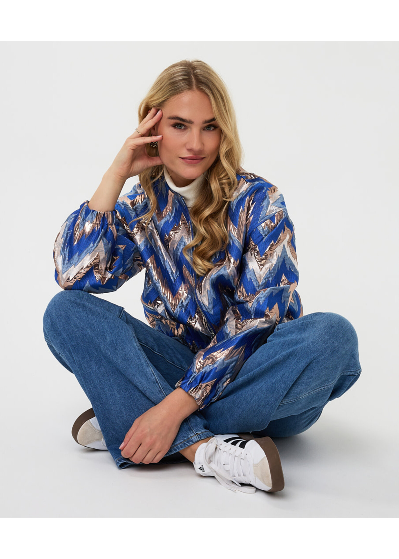 F25.19500 Jacket Bomber jacquard zigzag