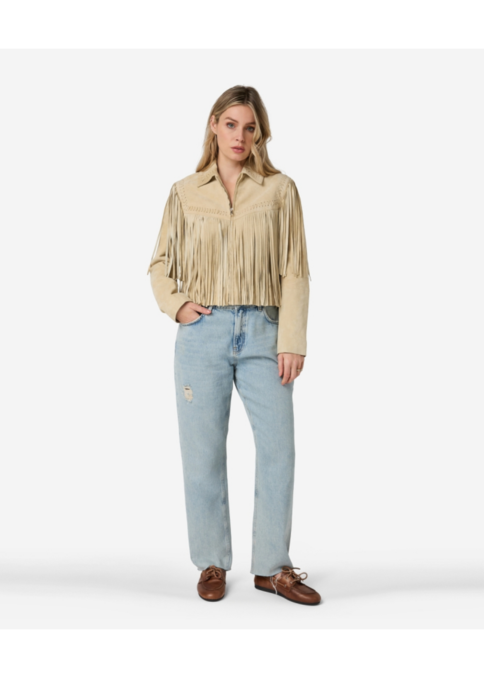 302620058 Jeeya Suede