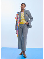 OP MAAT GEMAAKTE GESTREEPTE BLAZER MET WAPENSCHILD OP DE ZAK