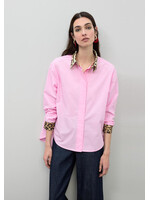 POPLIN OVERHEMD MET DIERENPRINT EN CONTRASTERENDE MANCHETTEN