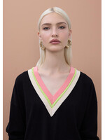 CONTRAST V-HALS TRUI MET GEVLOCHTEN DETAIL